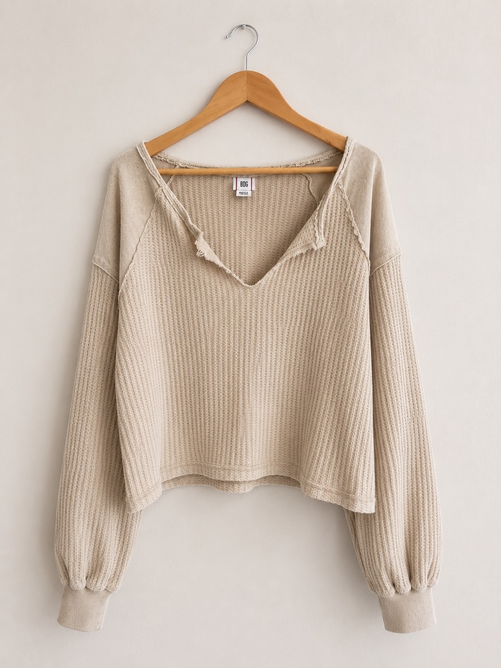 NWT BDG Urban Outfitters Waffle Knit V-Neck Sweater Ivory Cropped Size XS